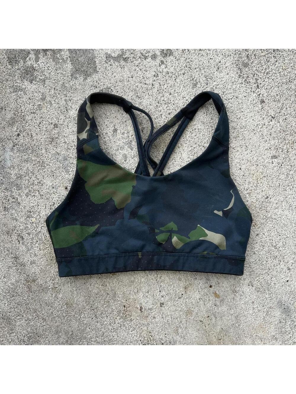 Old Navy camo sports bra in size S #activewear #workout
